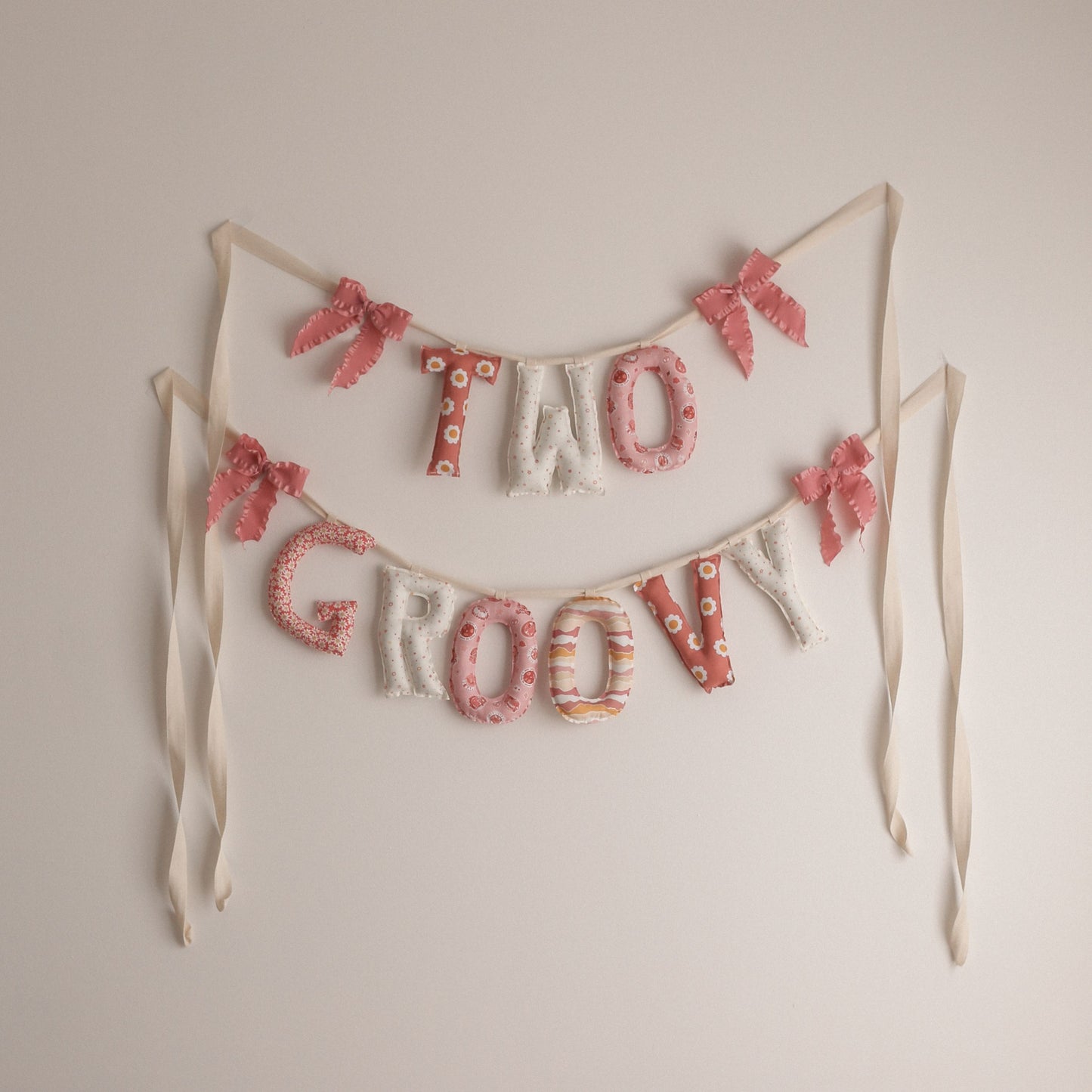 **Daisy Lane** Custom Handmade Name Garland