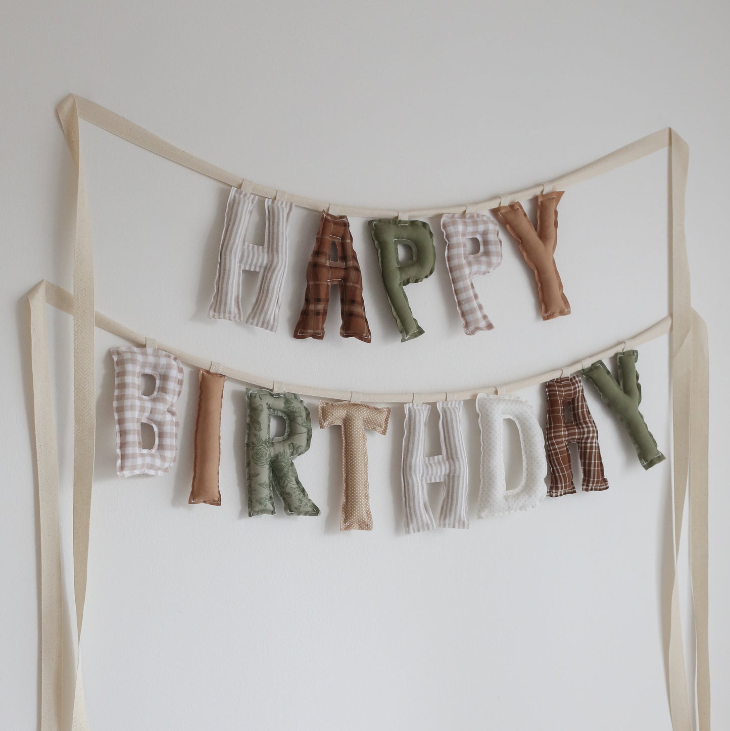 *Rustic Retreat* Happy Birthday Garland