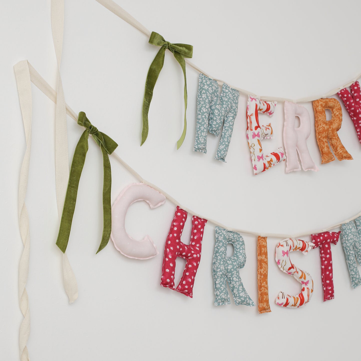 *Clementine Christmas* Handmade Merry Christmas Garland