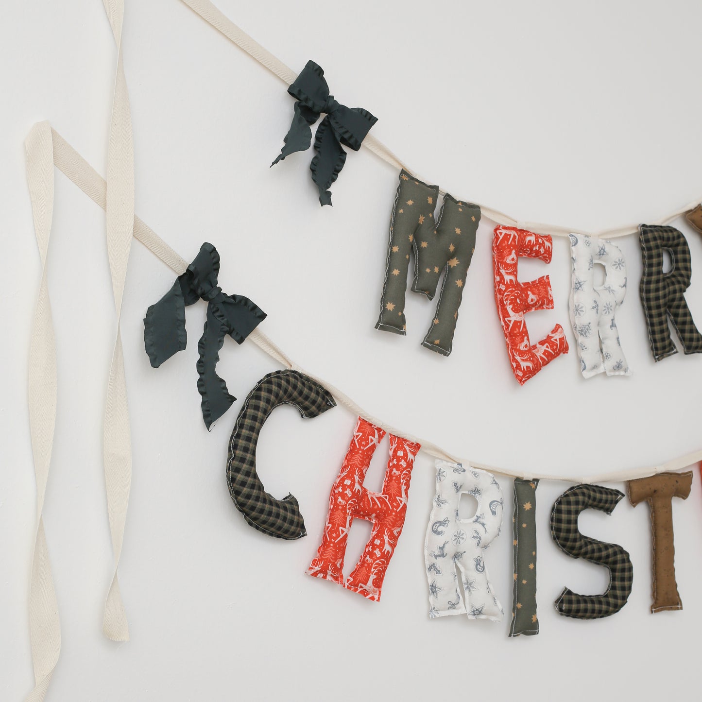 *Gingerbread Cabin* Handmade Merry Christmas Garland