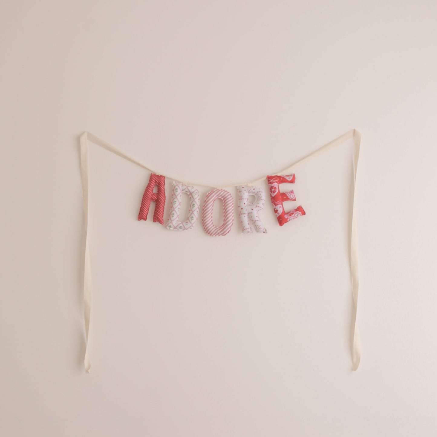 *Adore* Heirloom Garland