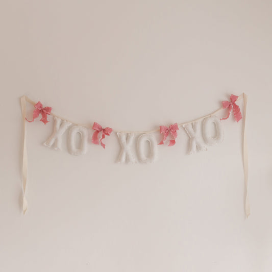 XO Valentines *White & Pink* Handmade Garland