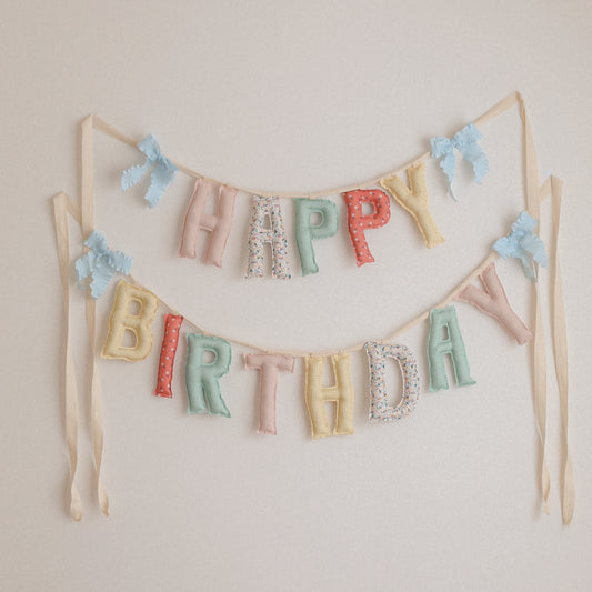 Picnic In The Park | Happy Birthday Garland